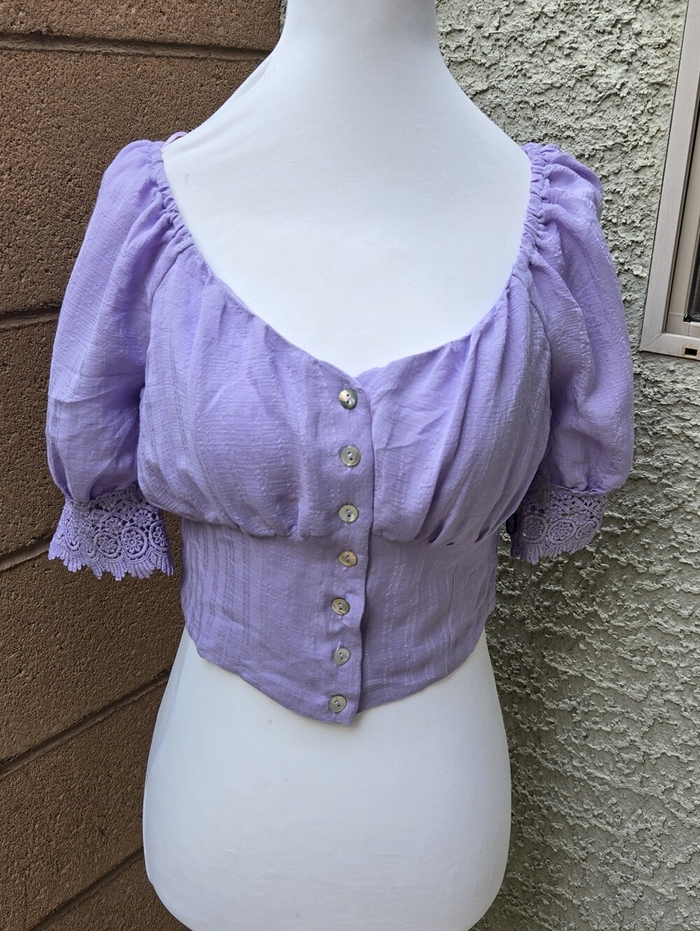 Milk & Honey Lilac Puff-Sleeve Button-Front Crop Top